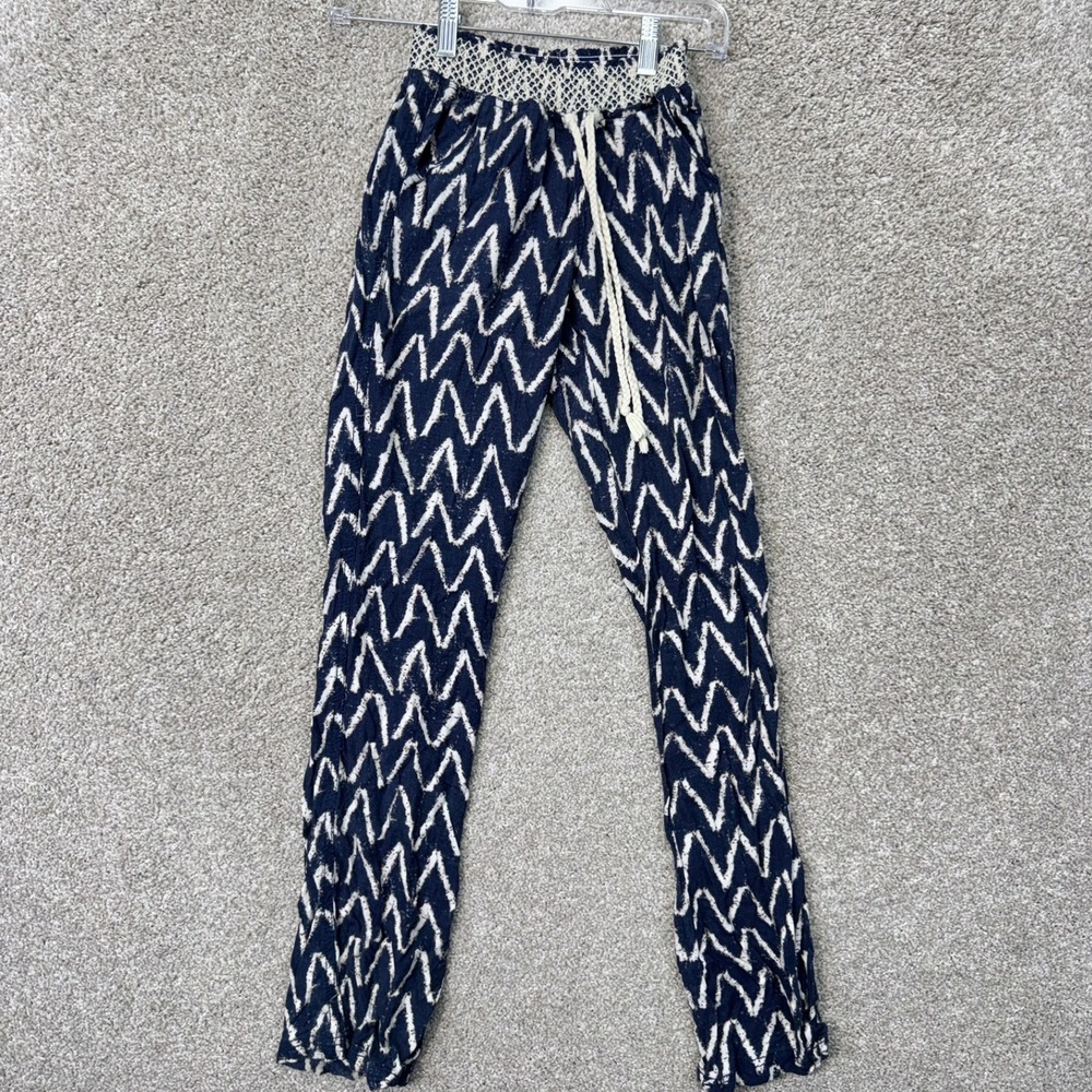 Cali 185 Jogger Pants Womens XS Navy Blue Chevron Zigzag Crochet Smocked EUC